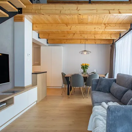 Apartment Obroncow Pokoju 20