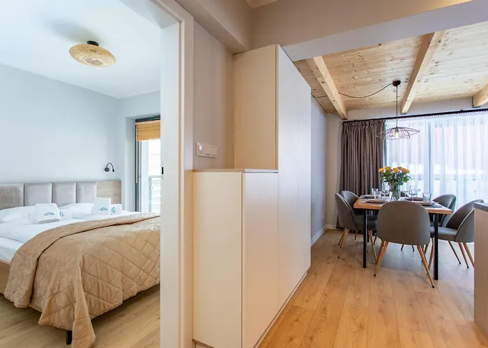 Obroncow Pokoju 20 Apartment *